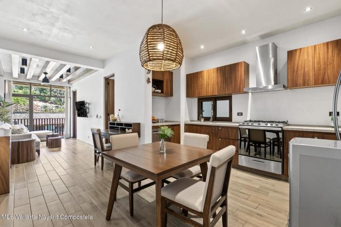 Condos in 128 Avenida Revolucion  