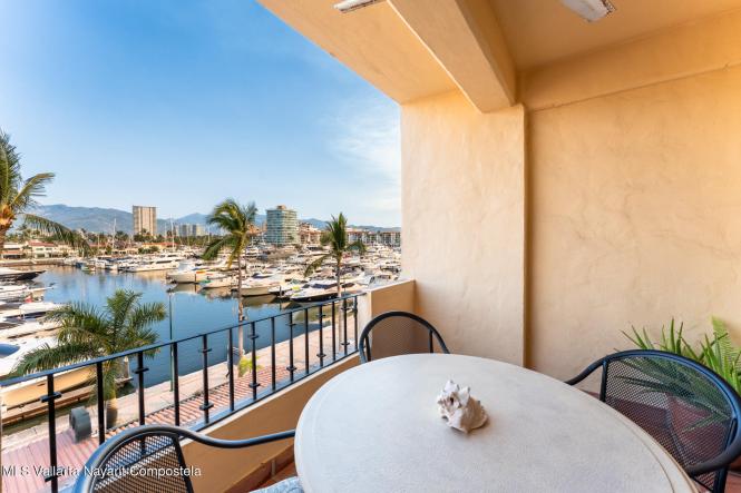 Condos in 3 Av. Paseo de la Marina  