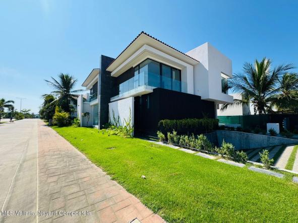 Houses in cedros cedros  