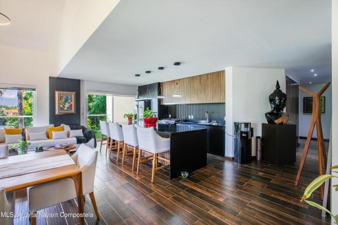 Condos in 63 A-B Av. Paraiso  