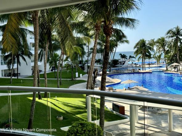 Condos in 33 Paseo de los Cocoteros  