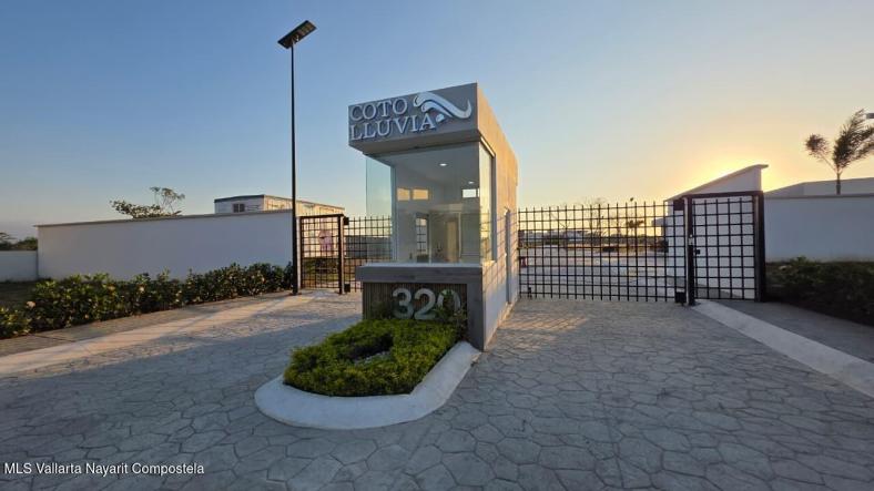 Land in 320 Av Federaci  