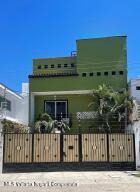 Houses in 340 Tijereta  