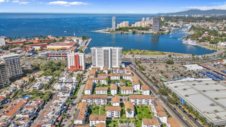 Condos in 120 Av Prisciliano Sanchez  