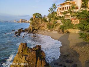 Condos in 478 Santa Barbara  