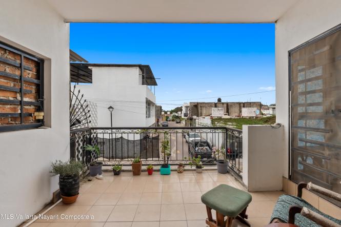 Houses in 145 Palma Kentia  