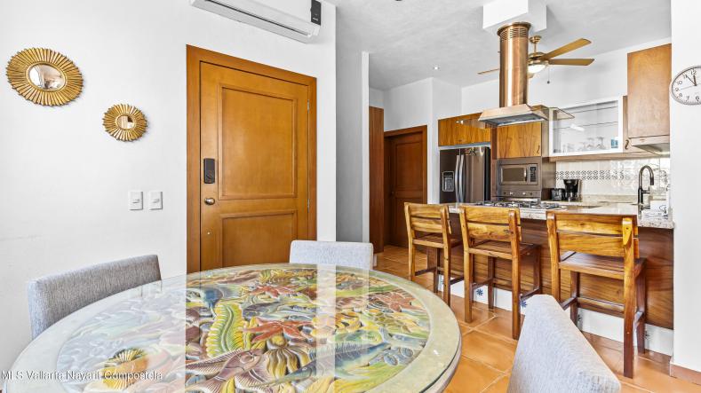 Condos in 465 Rodolfo Gomez  