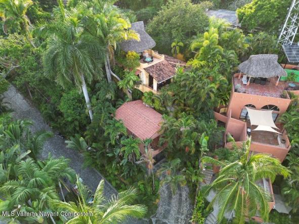 Houses in 4 vista manuel rodriguez  