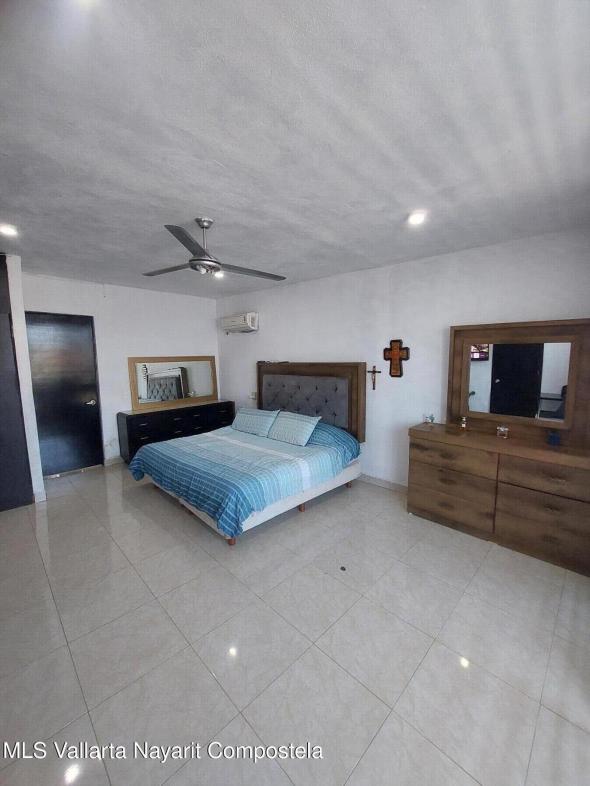 Houses in 401 Valle Montecarlo  