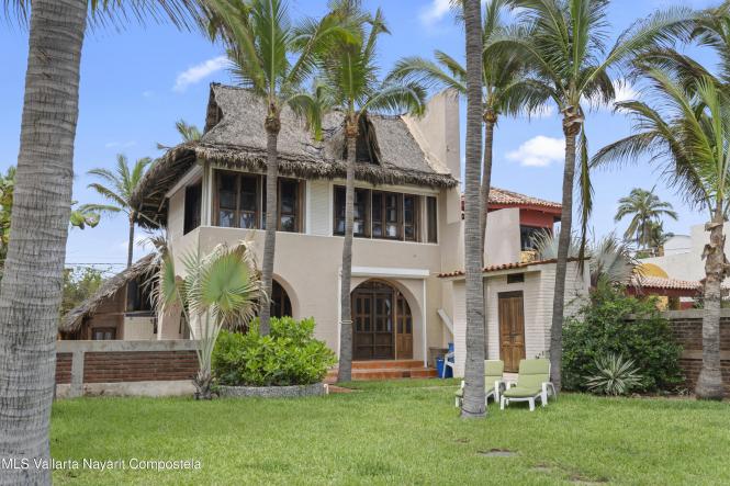 Houses in 41 C Zafiro  