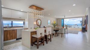 Condos in 100 Av. Las Palmas  