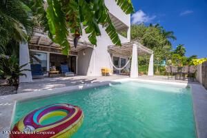 Condos in 19 Saturno  