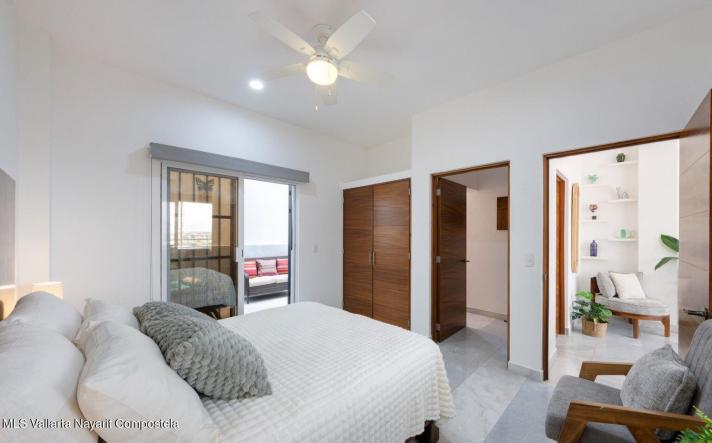 Condos in 522 Nicaragua  