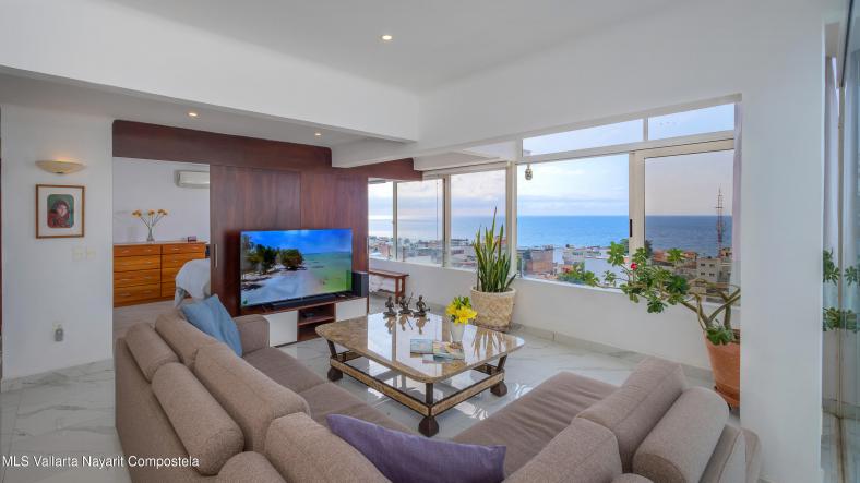 Condos in 755 Matamoros  