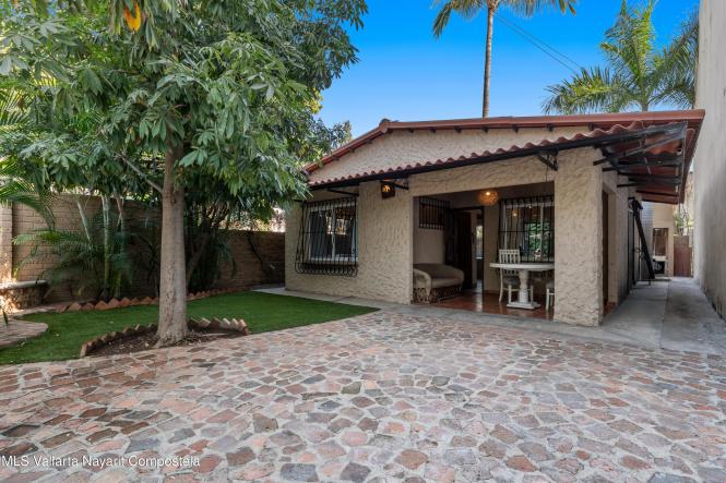 Houses in 5 Heroes Nayaritas  