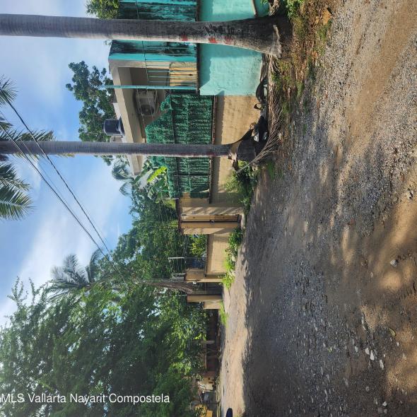 Houses in 50 Girasol esq. Verano  