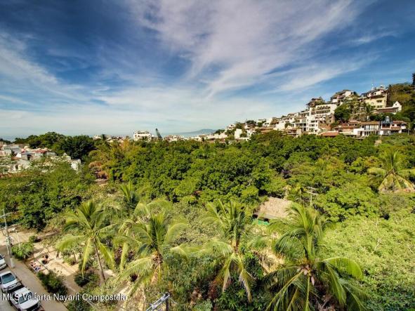 Condos in 424 Aquiles Serdan St. 