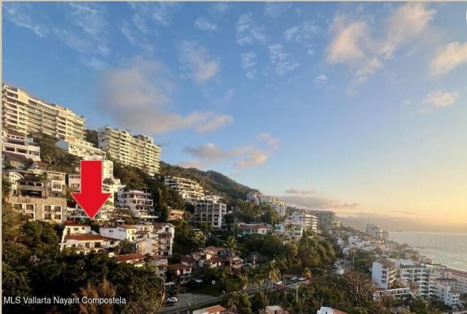 Houses in 505 Carretera Barra de Navidad  