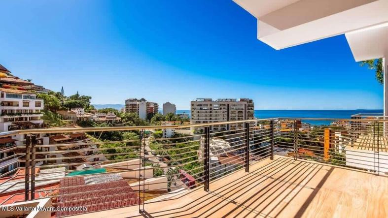 Condos in 466 Insurgentes  