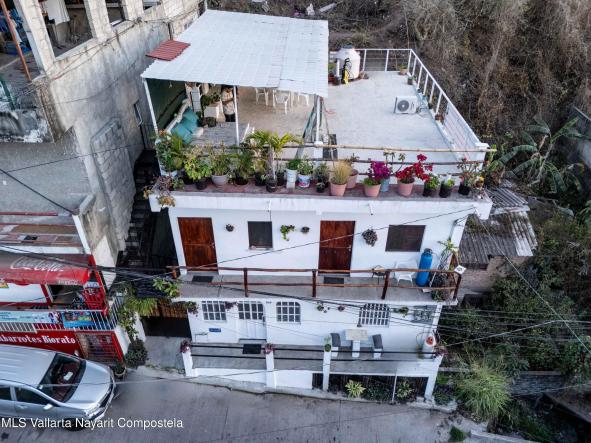 Houses in 510 Av Las Penas  