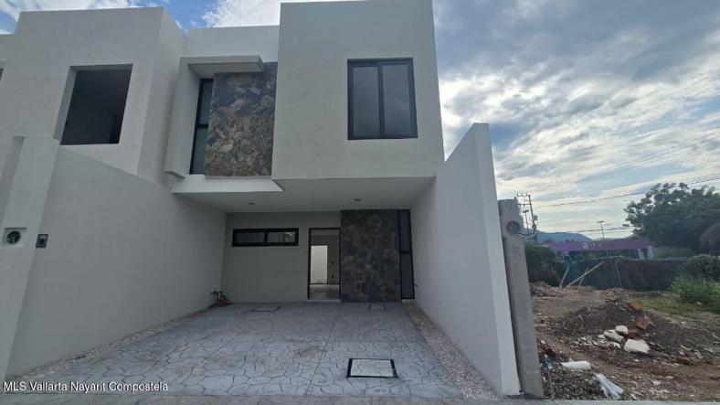 Houses in 517-5 Circuito Gardenias  