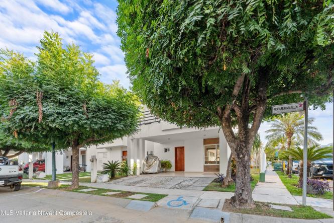 Houses in 525 C. Prisciliano Sanchez  