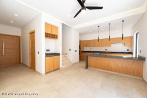 Houses in 59 Calle Gorrion  