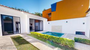 Houses in 6 Isla del Carmen  