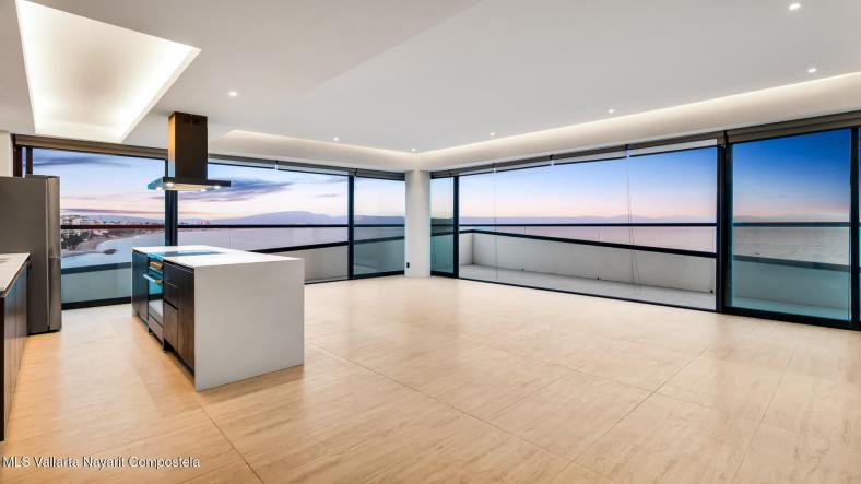 Condos in 961 Av. Playa los Picos  