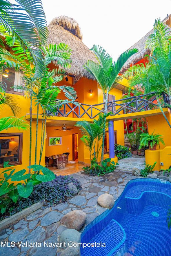 Houses in 65 manuel navarrete  