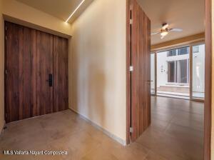 Condos in 154 Industrias  