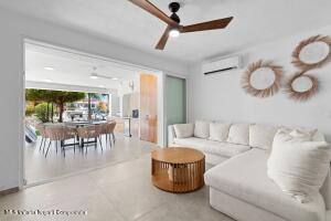 Houses in 71 Condomunious Puerto Iguana  