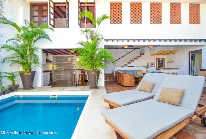 Houses in 775 MATAMOROS  