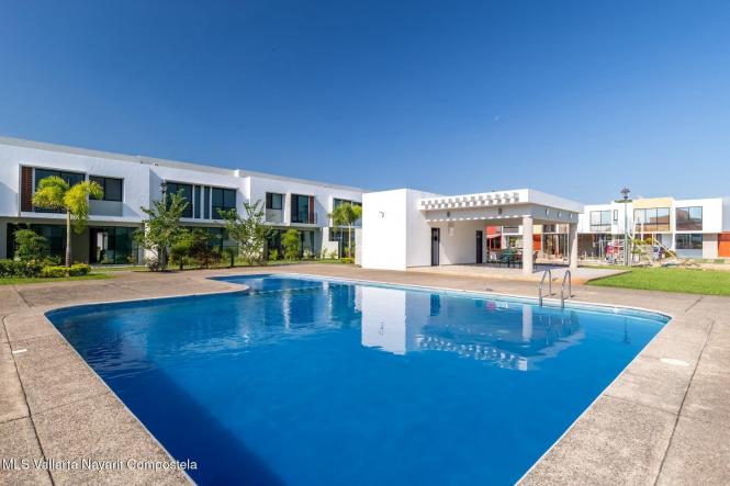 Houses in 80 Circuito Zalate  