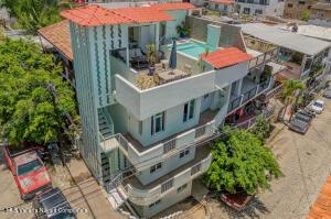 Houses in 886 Ecuador  