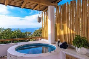 Condos in 136 Paseo de los Delfines  