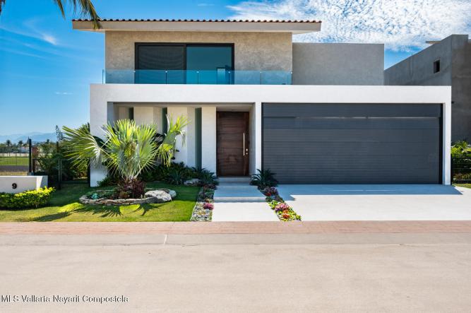 Houses for sale in Nuevo Vallarta West
