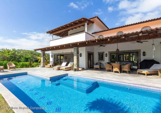 Houses in 9 Paradise Coves  