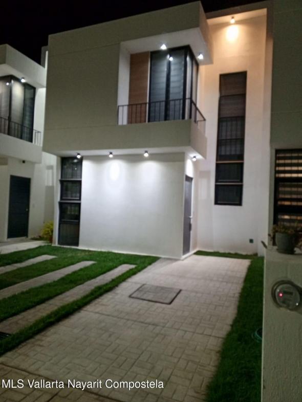 Houses in 91 Circuito Los Pinos coto 13 