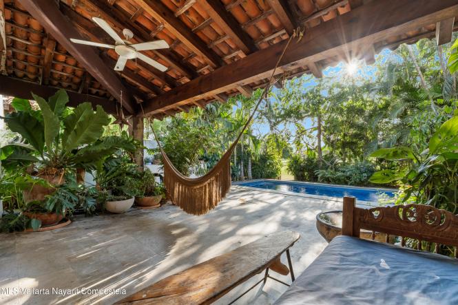 Houses in B5 Privada Colibri  