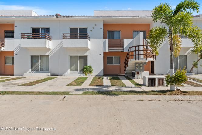 Condos in 164 Estero Los Chahuillos  