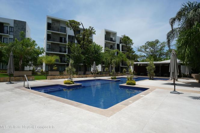 Condos in 447 Av.Mezquite  