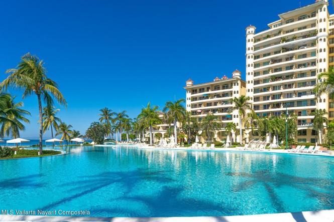 Condos in 625 BLV Francisco Medina Ascencio 625 