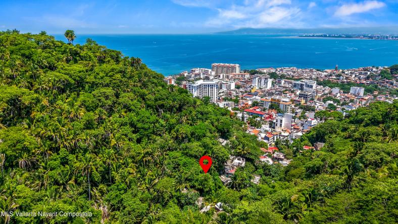 Land in L6 M486-C Jacarandas  