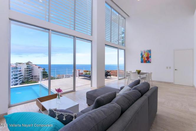 Condos in 164 Hortencias  