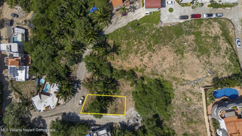 Land in MZ03 LT13 Sin Nombre  