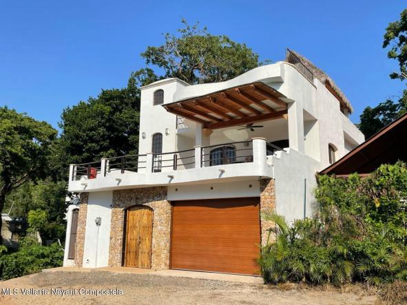 Houses in Mz-2  Lt-3 Paseo Boca de Chila Centro 