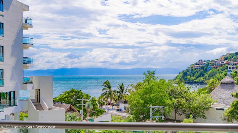 Condos in 49 CORAL SUR  