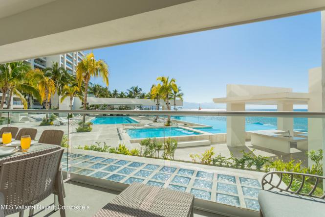 Condos in 171 Febronio Uribe  