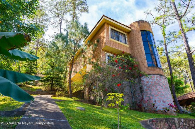 Houses in SN EL PINAR DE LA HERMITA 46990 